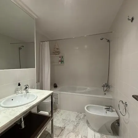 Bear - Lynn With Seaview In Near The